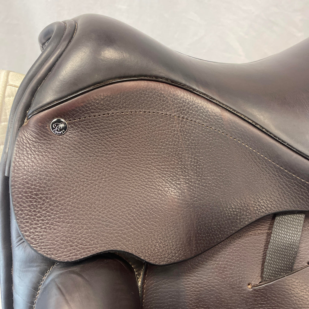 Used County Epiphany 18" Dressage Saddle