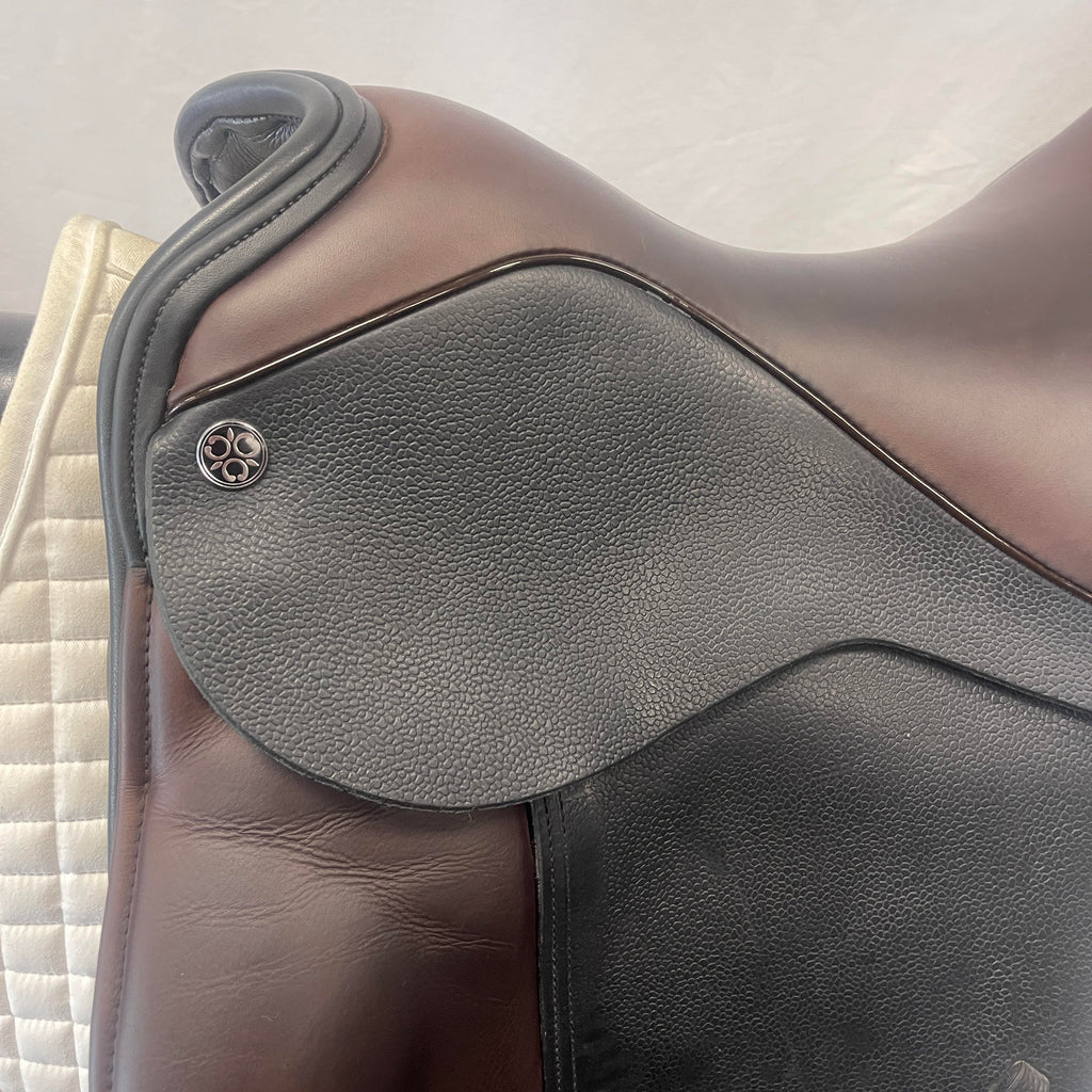 HOLD: Used Trilogy Verago Elite 18" Dressage Saddle