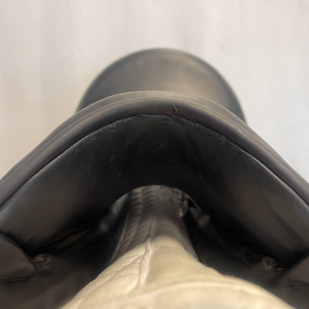 Used Schleese Let's Dance 17.5" Dressage Saddle