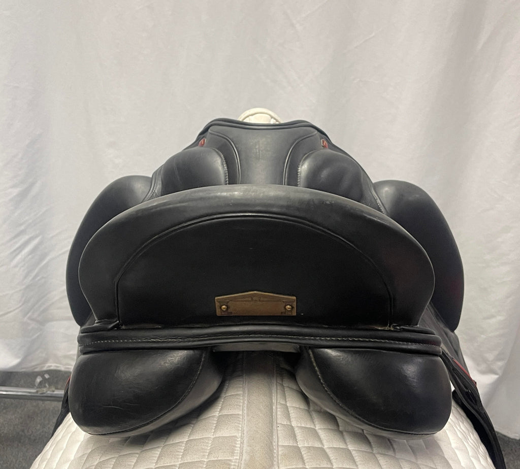 Used Albion Revelation 17.5" Dressage Saddle
