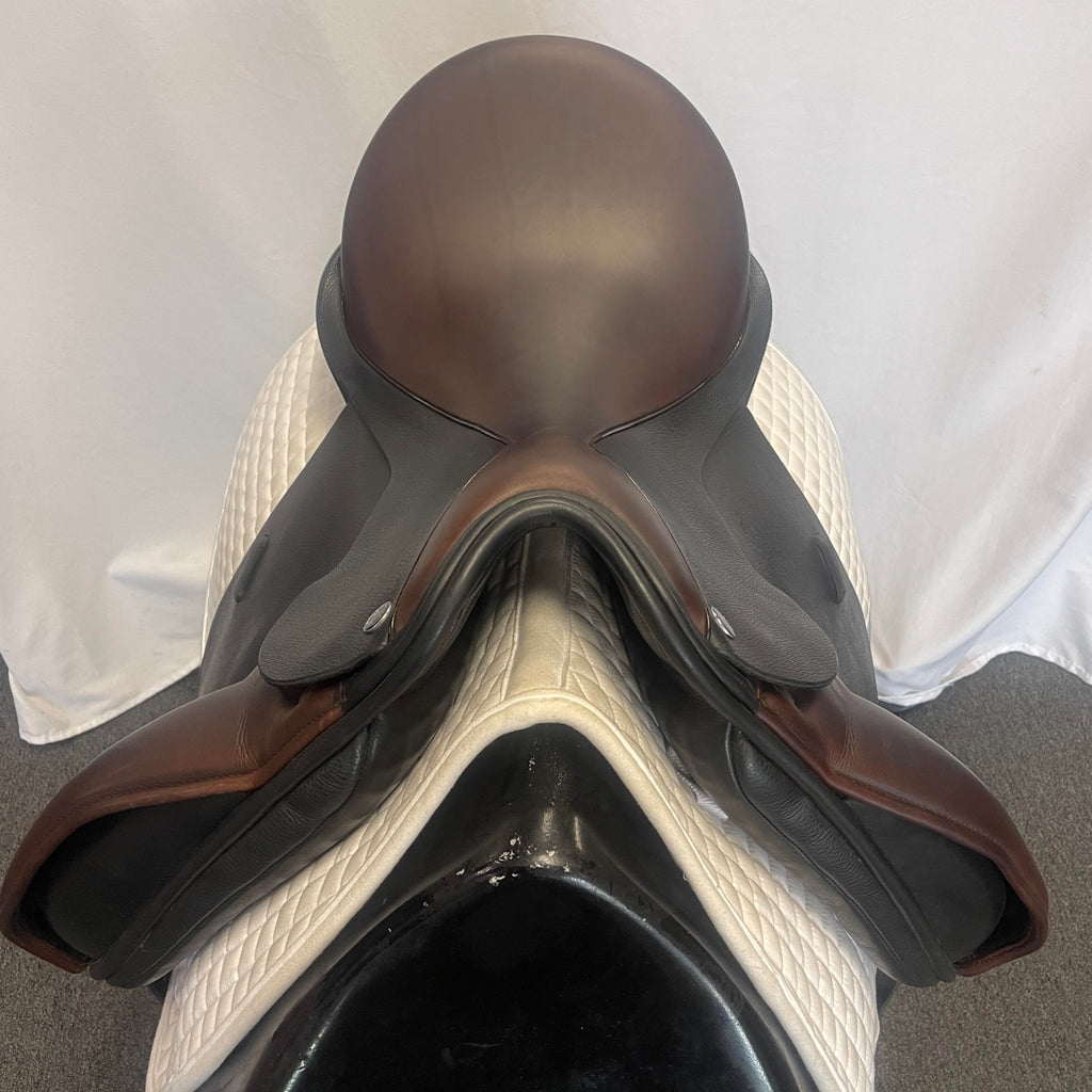 HOLD: Used Trilogy Verago Elite 18" Dressage Saddle