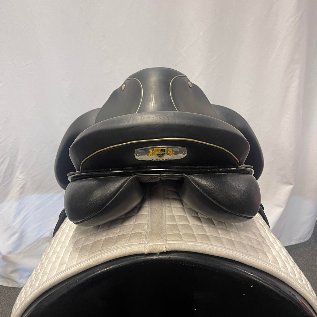 Used N2 Vincitore 18" Dressage Saddle