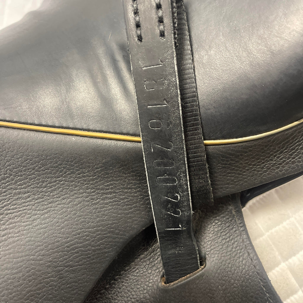 Used N2 Vincitore 18" Dressage Saddle