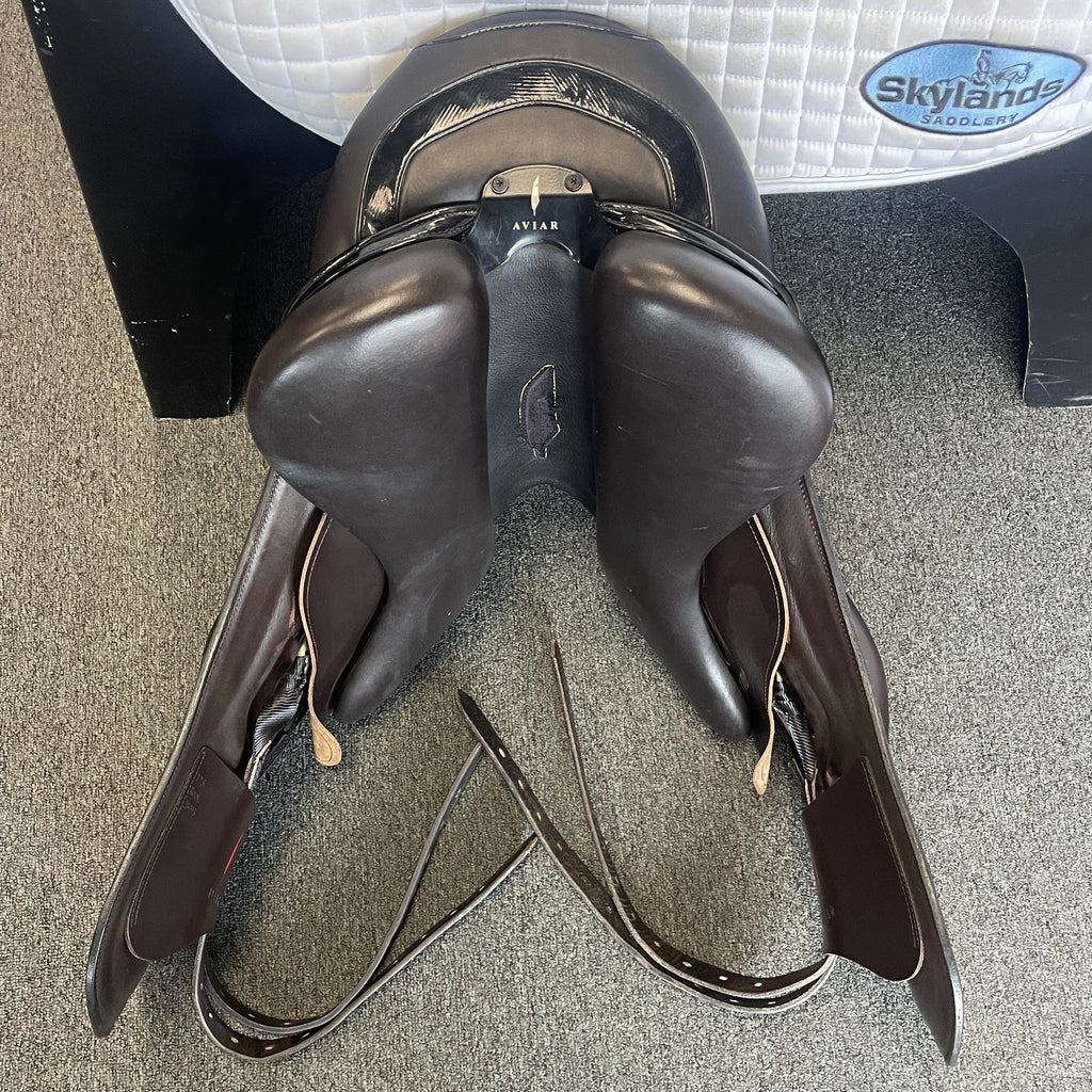 Used Aviar Rook 1.0/Rook 2.5 - 17.5" Monoflap Dressage Saddle