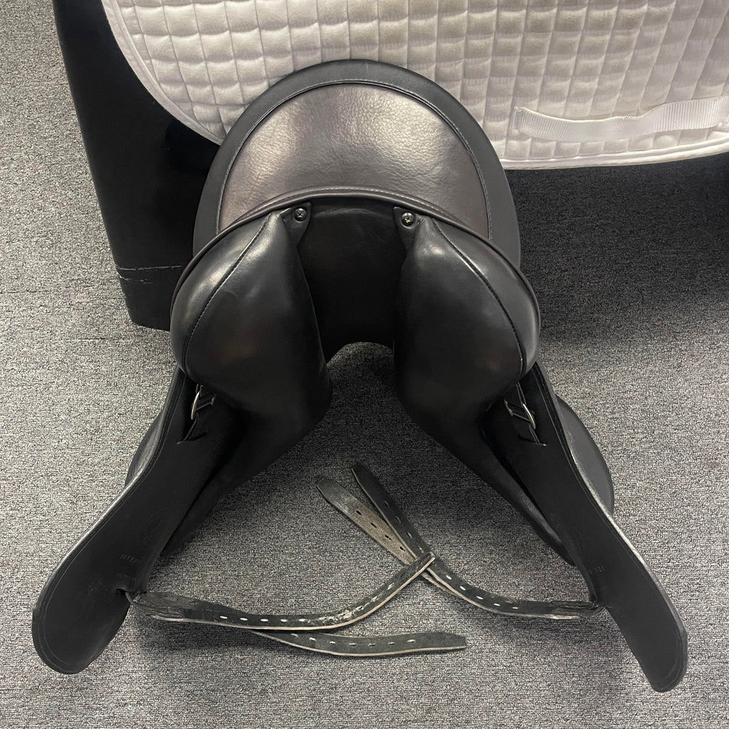 Used Schleese Let's Dance 17.5" Dressage Saddle