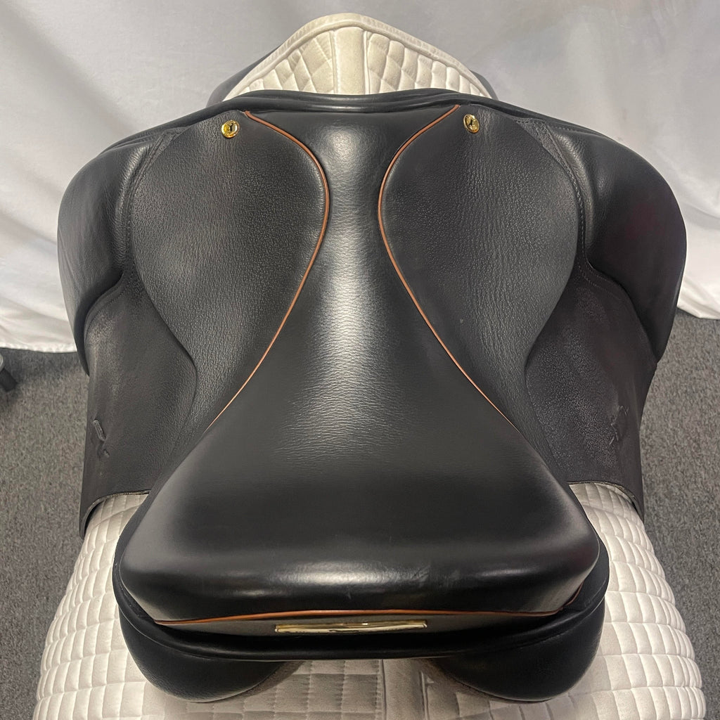 Used Black Country Eloquence 17.5" Dressage Saddle