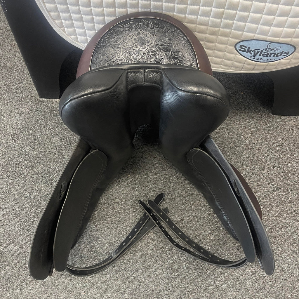 HOLD: Used Trilogy Verago Elite 18" Dressage Saddle
