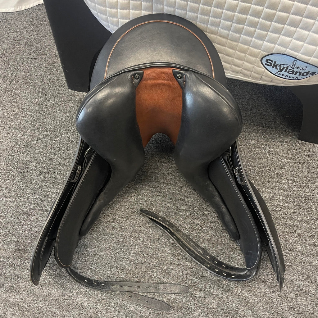 HOLD: Used Schleese ProLight Plus 18" Dressage Saddle