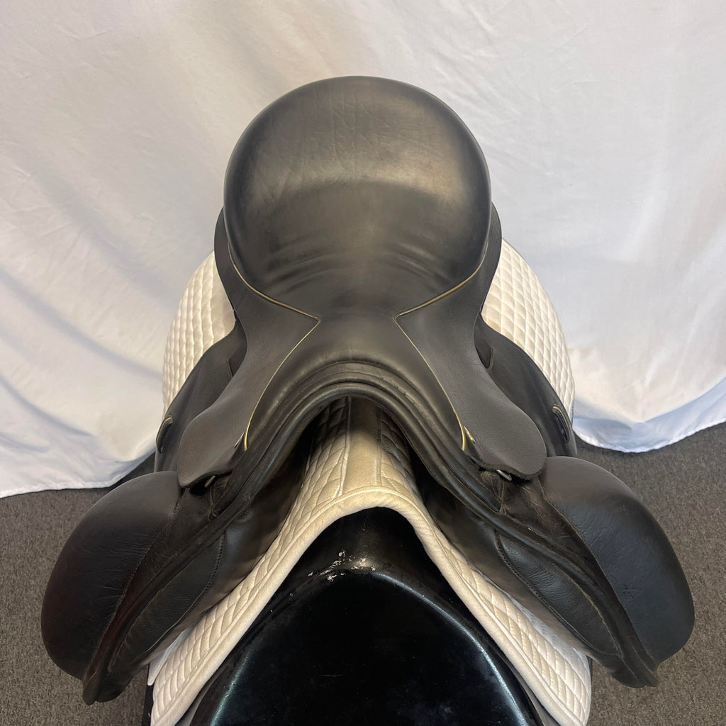 Used N2 Vincitore 18" Dressage Saddle