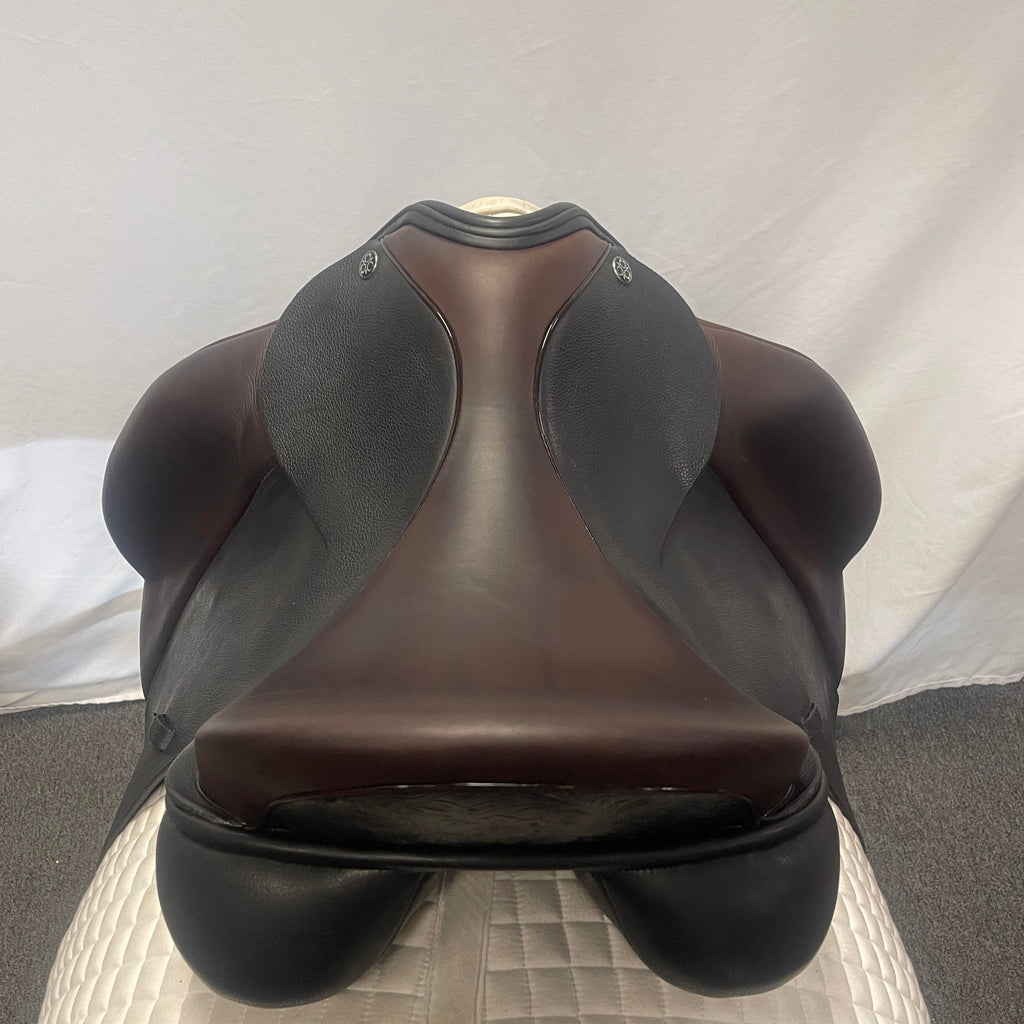 HOLD: Used Trilogy Verago Elite 18" Dressage Saddle