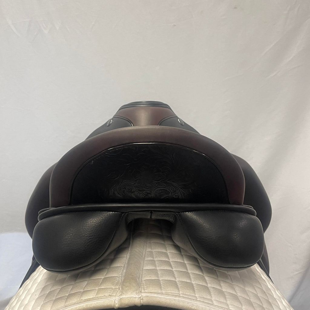 HOLD: Used Trilogy Verago Elite 18" Dressage Saddle