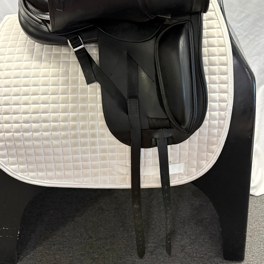 Used Schleese HK 17.5" Dressage Saddle
