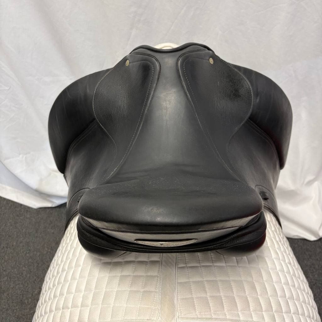 Used Schleese HK 17.5" Dressage Saddle
