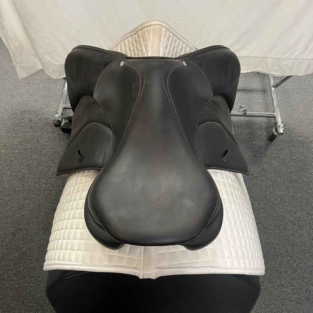 Used Voltaire Palm Beach 17.5" Jump Saddle