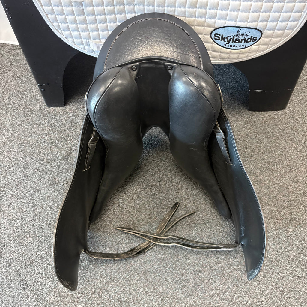 Used Schleese Quartet 17.5" Dressage Saddle