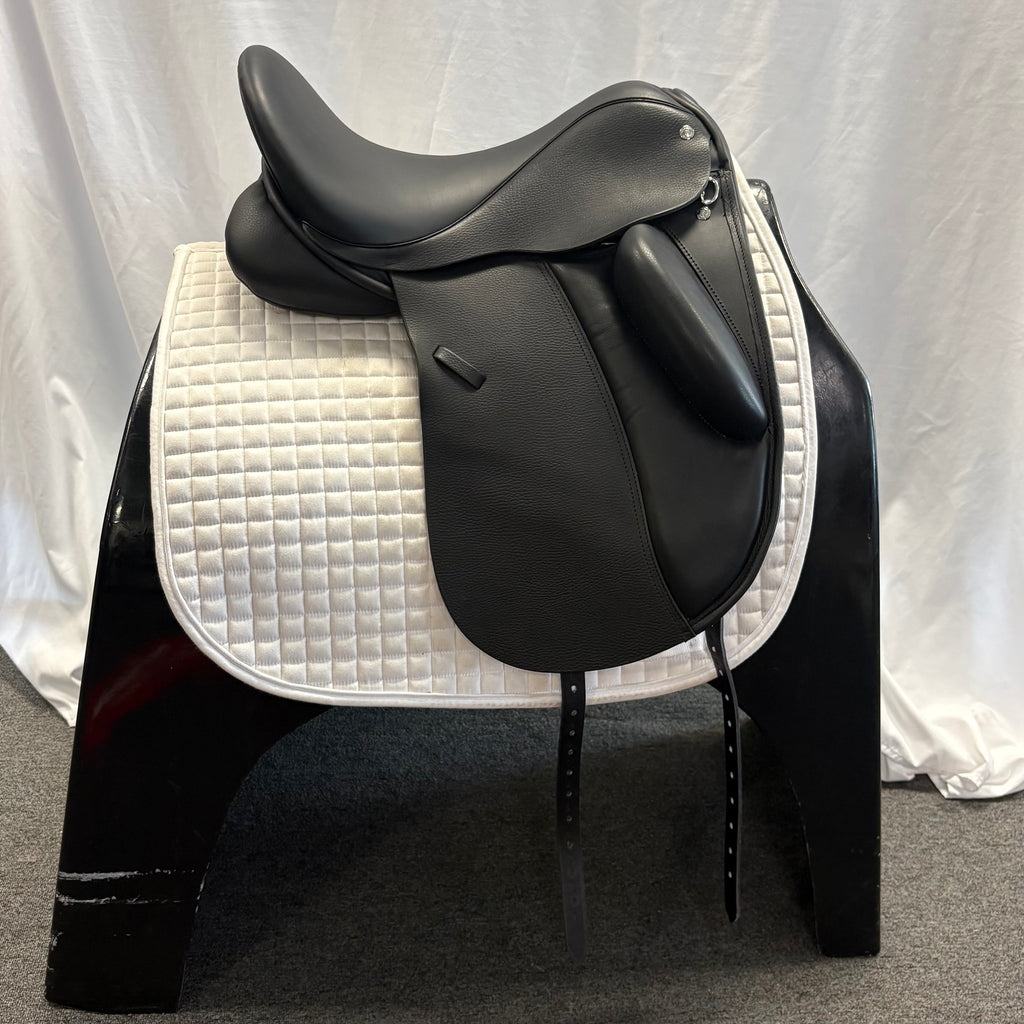 Demo Custom Signature Wolfgang Solo 17" Dressage Saddle