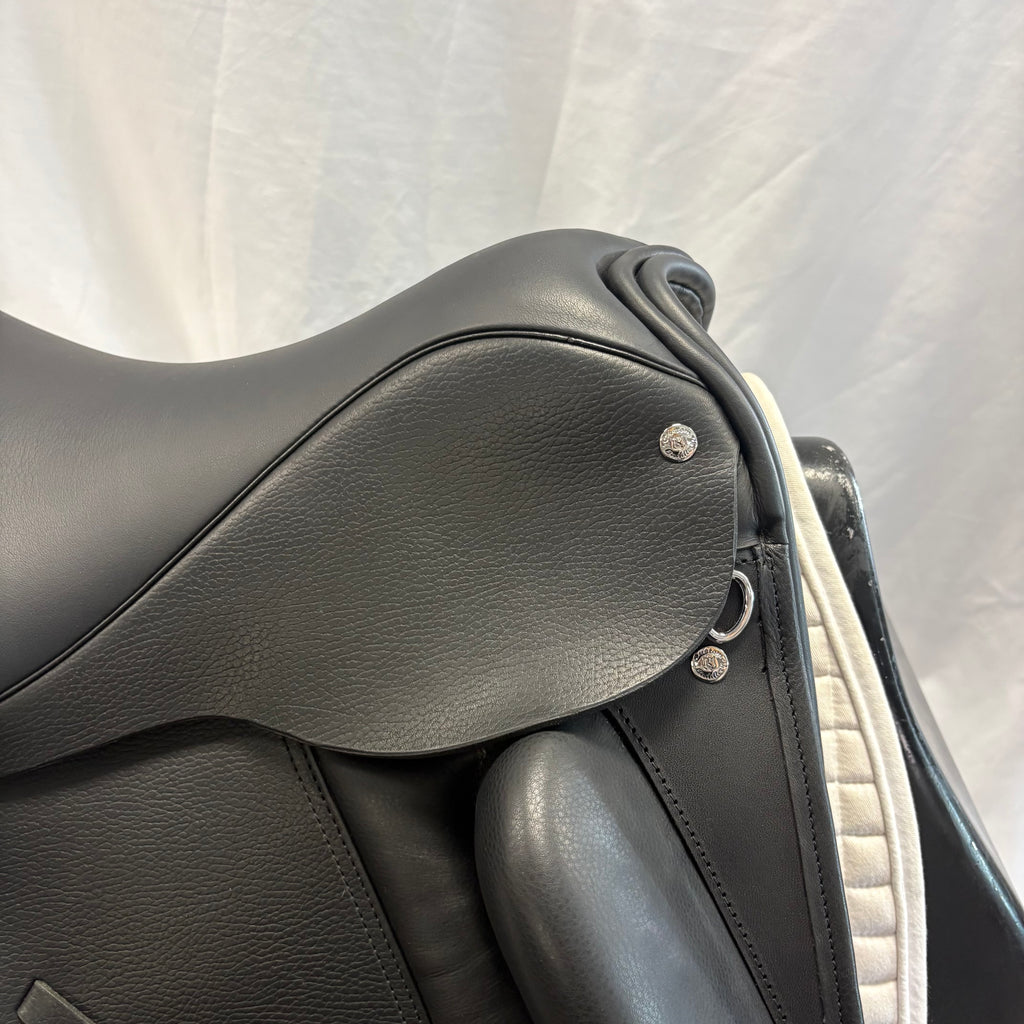 Demo Custom Signature Wolfgang Solo 17" Dressage Saddle
