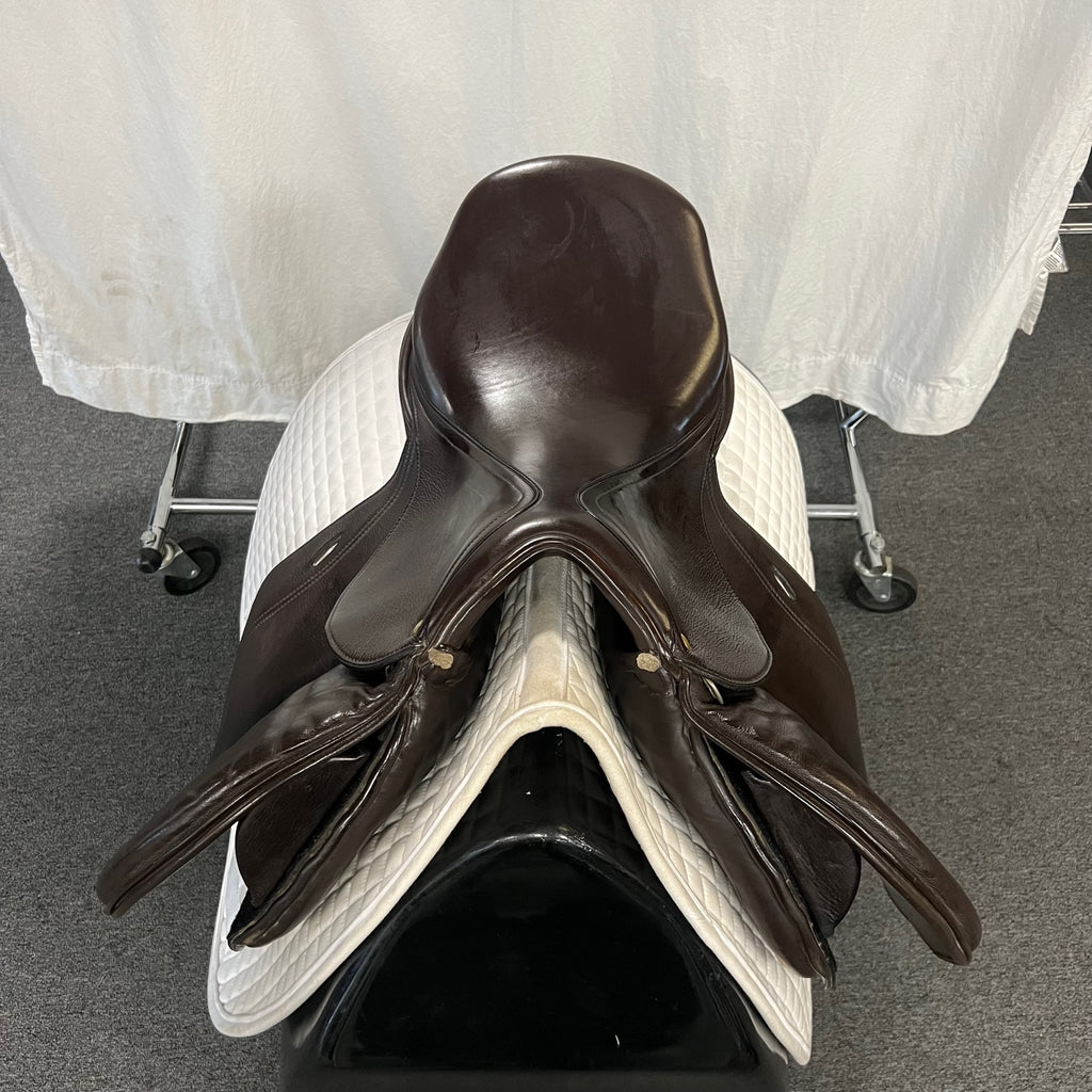 Used Schleese Eagle 17.5" Jump Saddle