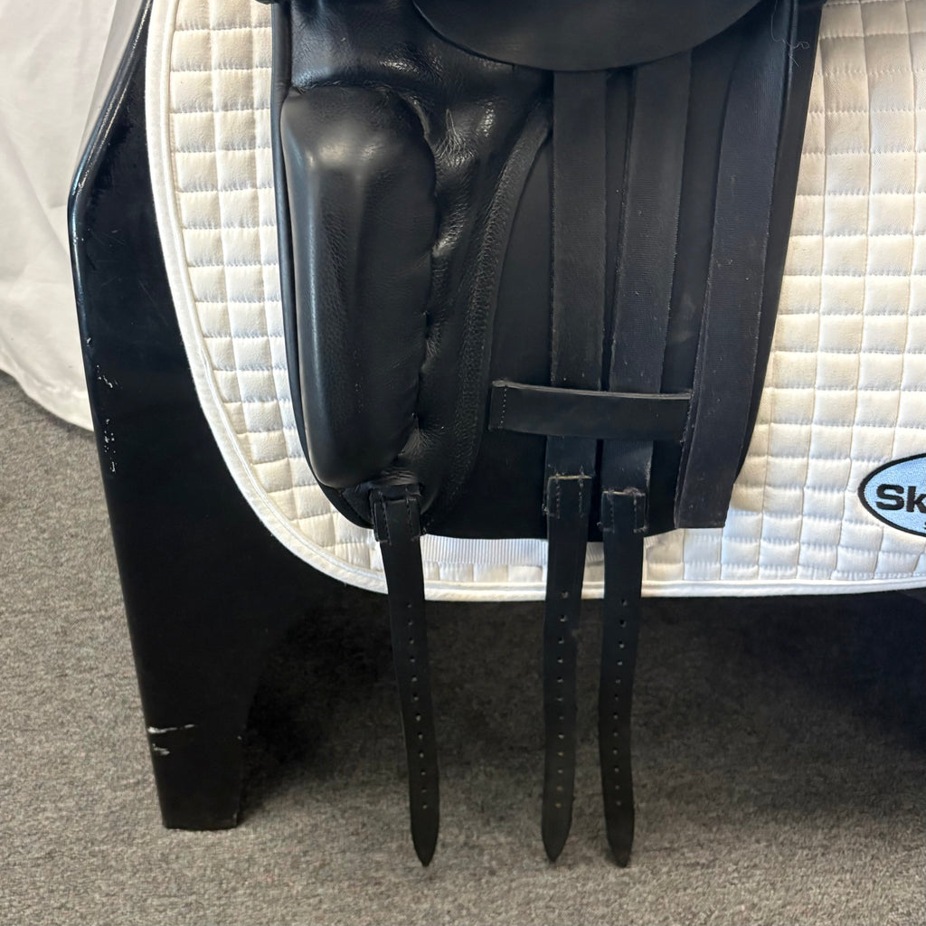 Used Anky 17.5" Dressage Saddle