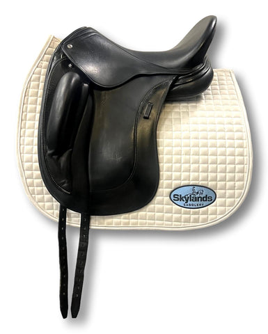 HOLD: Used Schleese Obrigado 17.5" Monoflap Dressage Saddle