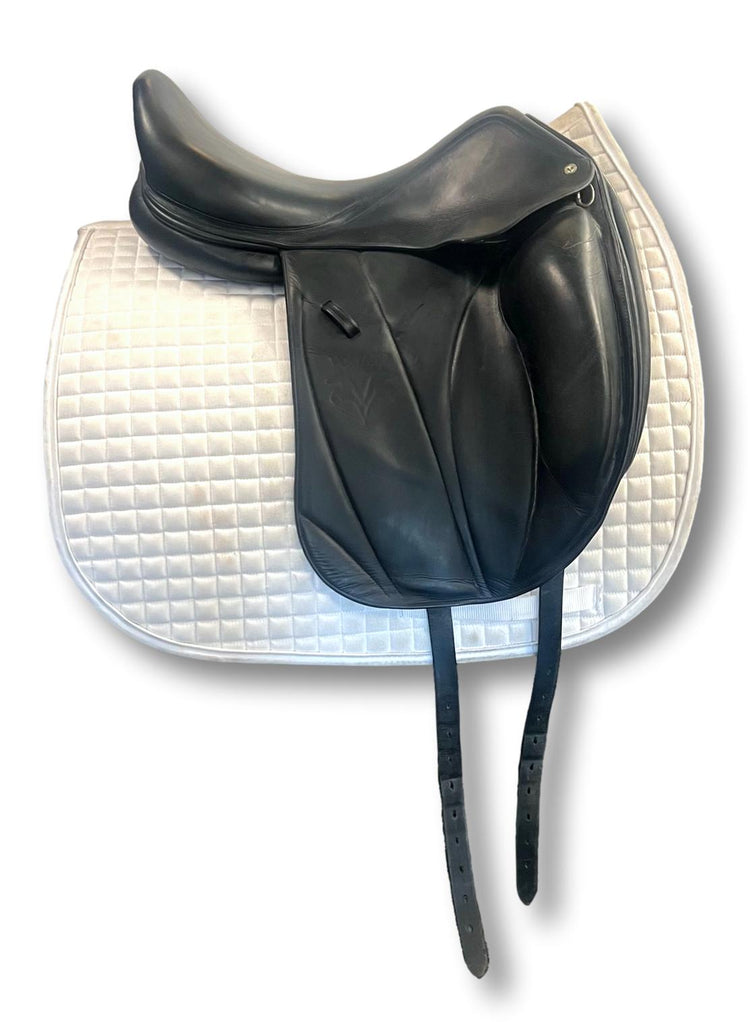 Used Voltaire Adelaide 18" Monoflap Dressage Saddle
