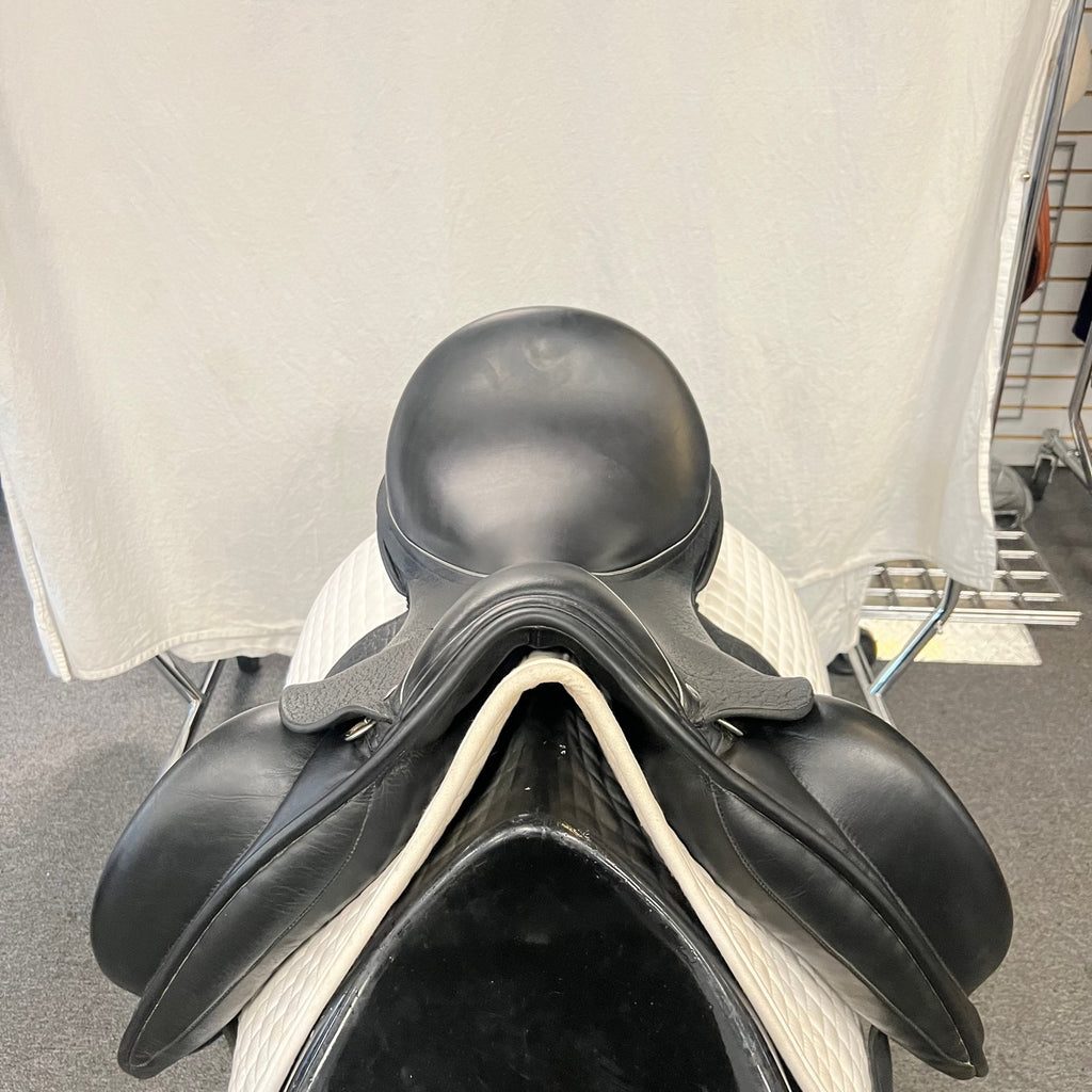 Used Custom Advantage 17.5" Monoflap Dressage Saddle