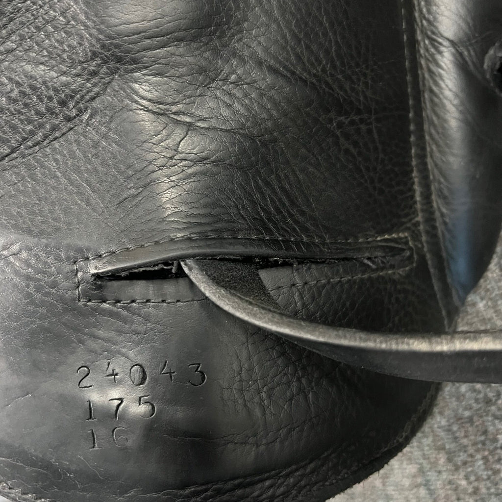 Used Custom Advantage 17.5" Monoflap Dressage Saddle