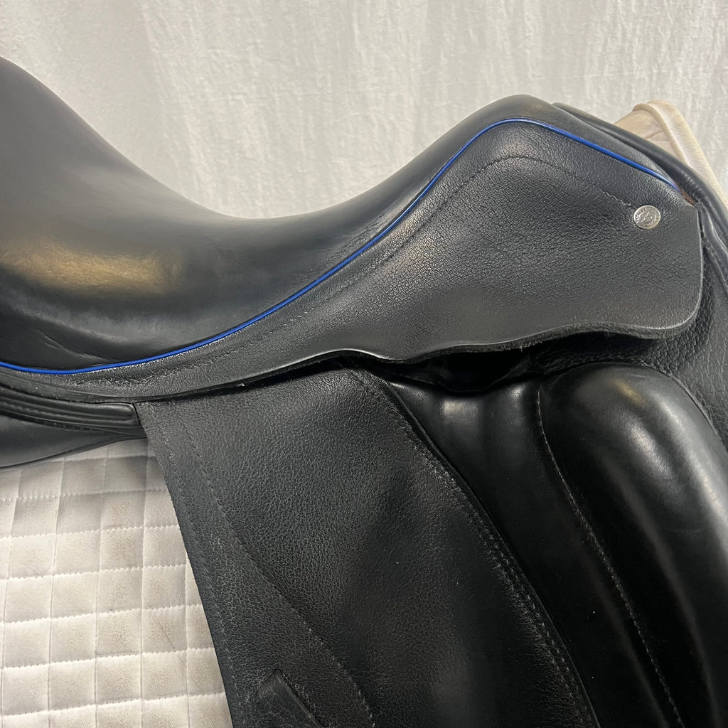Used Custom Advantage R 17.5" Dressage Saddle