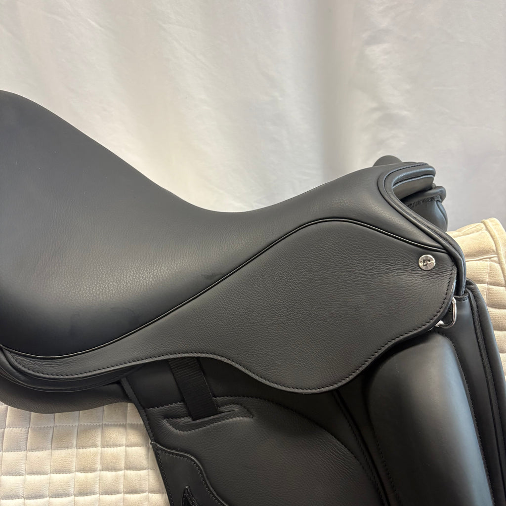 Demo Envy Aurora 17.5" Dressage Saddle