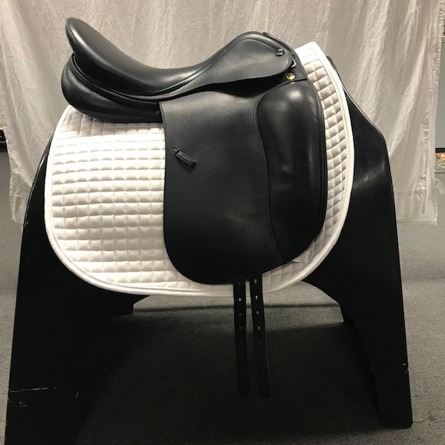 Used Prestige Top Dressage 18" Dressage Saddle