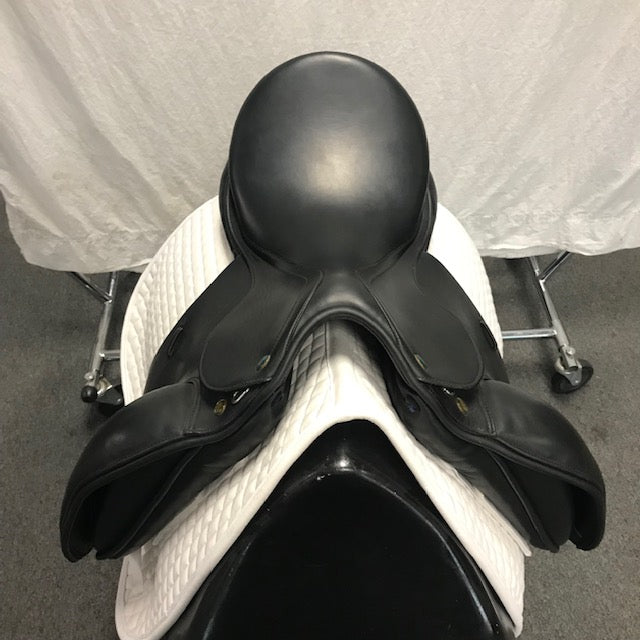 Used Prestige Top Dressage 18" Dressage Saddle
