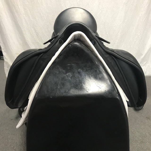 Used Prestige Top Dressage 18" Dressage Saddle