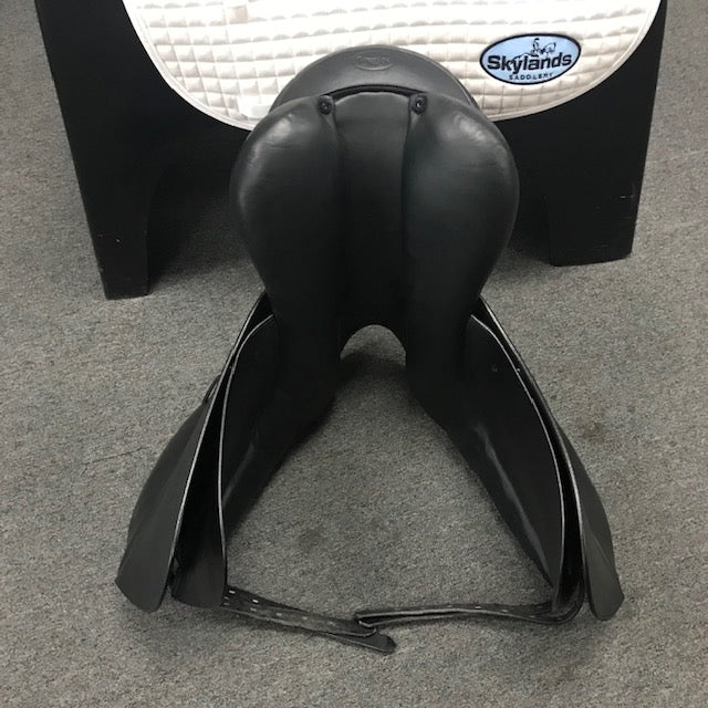Used Prestige Top Dressage 18" Dressage Saddle