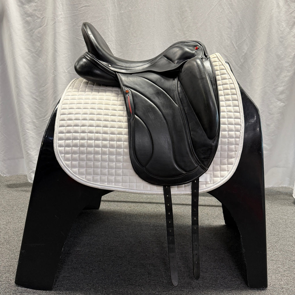 Used Albion Revelation 17.5" Dressage Saddle