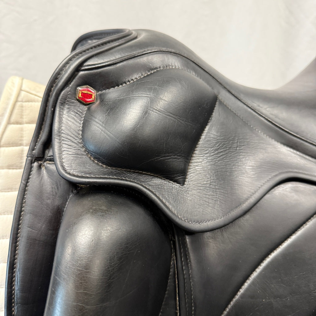 Used Albion Revelation 17.5" Dressage Saddle