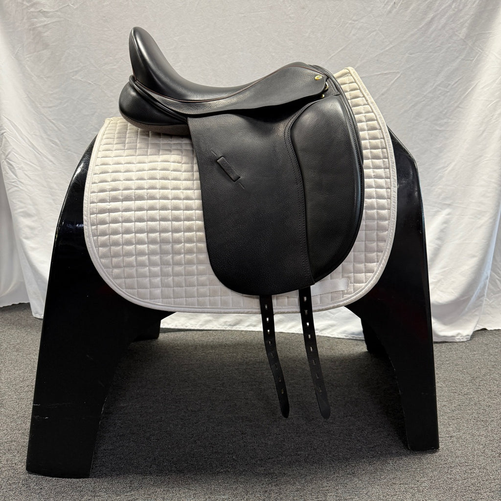 Used Black Country Eloquence 17.5" Dressage Saddle