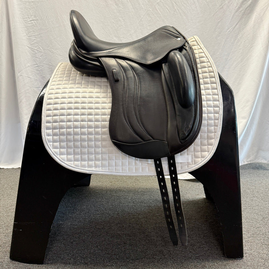 Used Schleese Let's Dance 17.5" Dressage Saddle