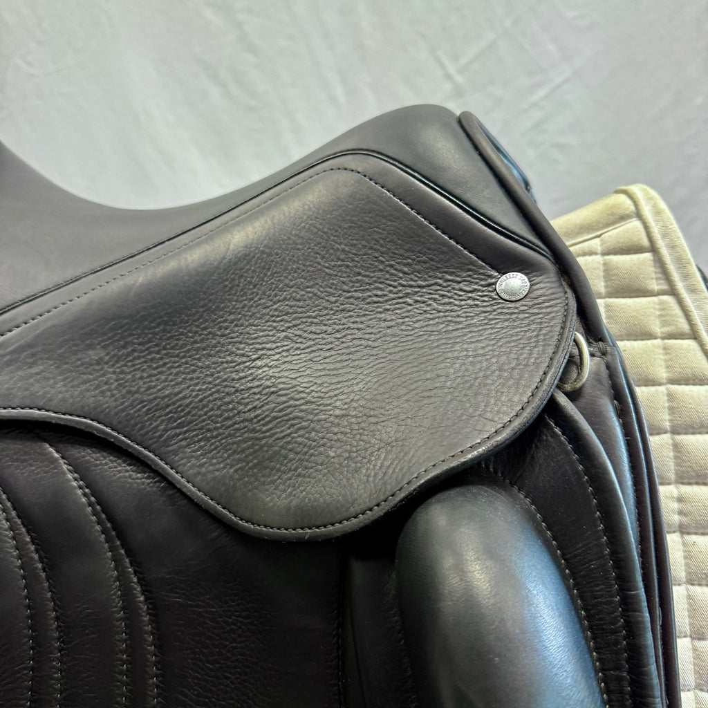 Used Schleese Let's Dance 17.5" Dressage Saddle