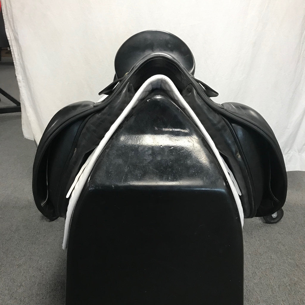 Used Prestige Top Dressage 17" Dressage Saddle
