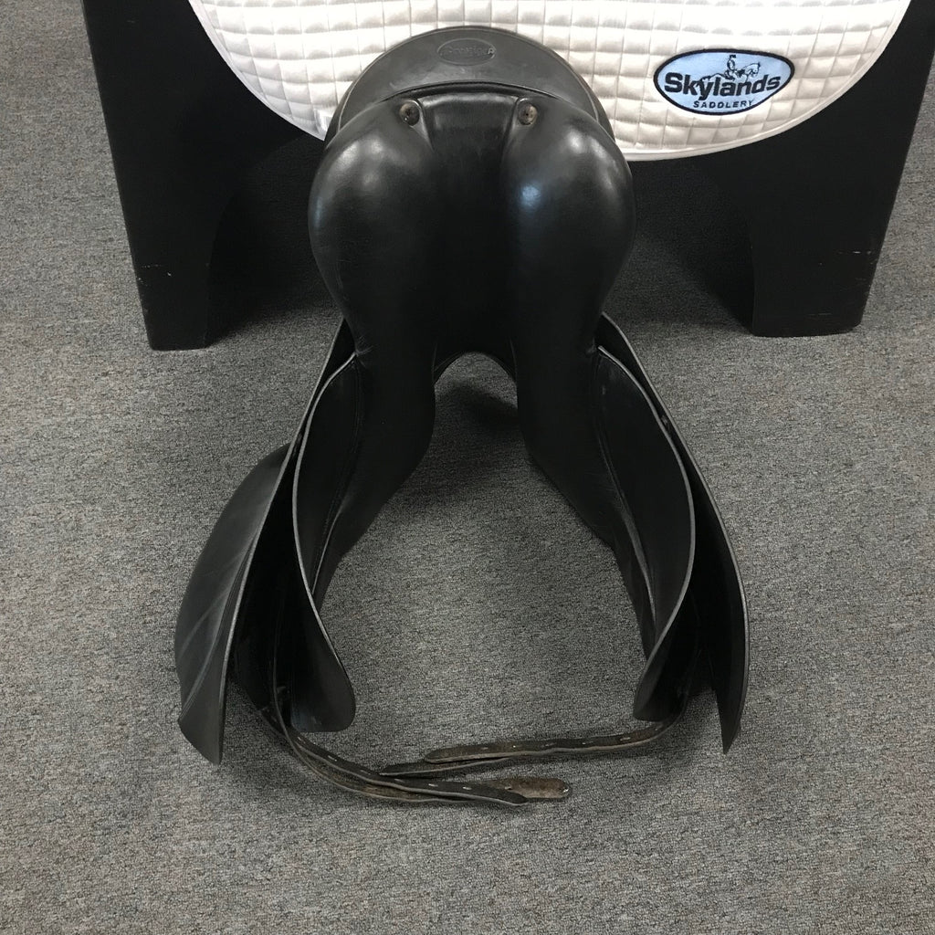 Used Prestige Top Dressage 17" Dressage Saddle