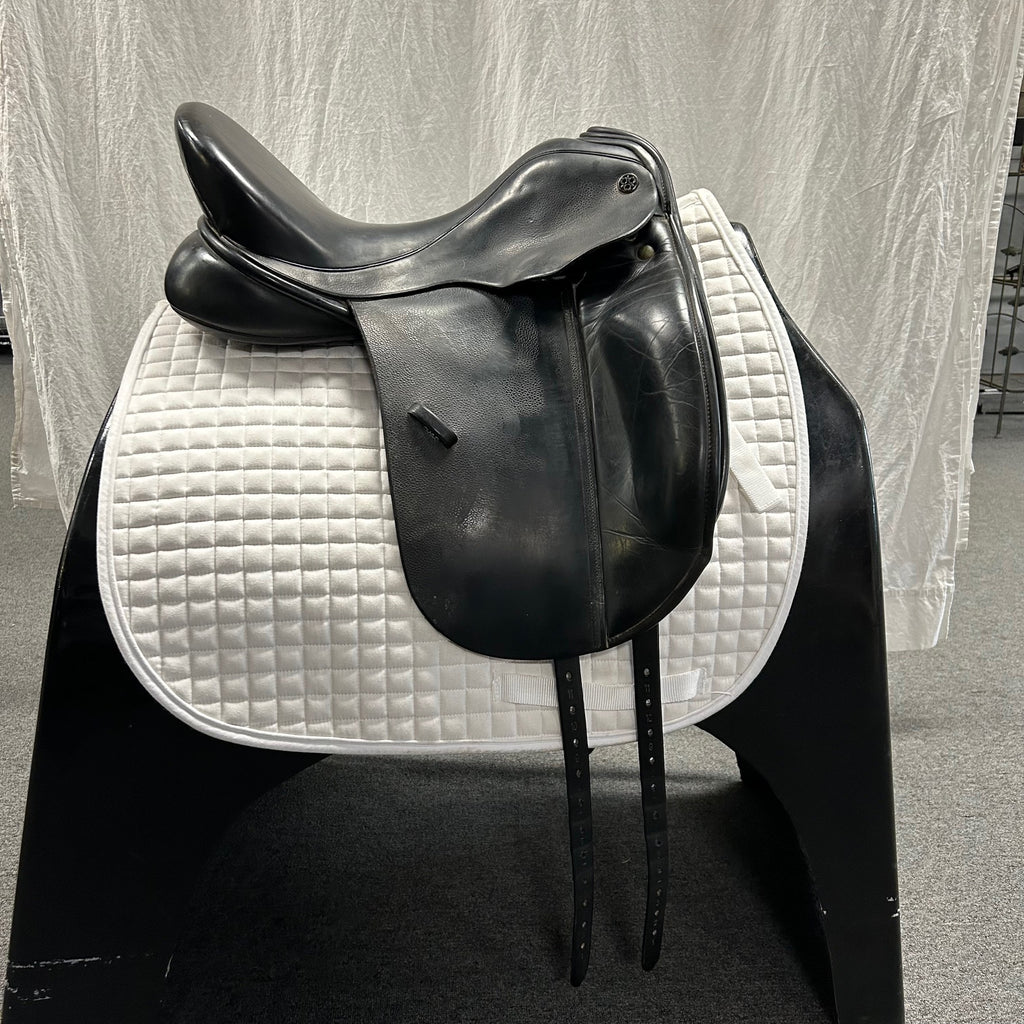 HOLD: Used Trilogy Amadeo Elite 17.5" Dressage Saddle