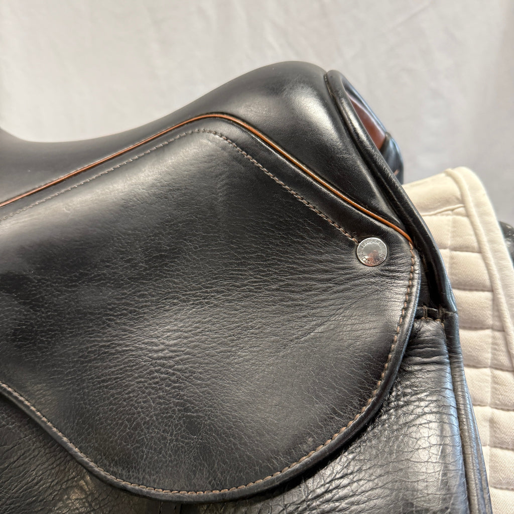HOLD: Used Schleese ProLight Plus 18" Dressage Saddle