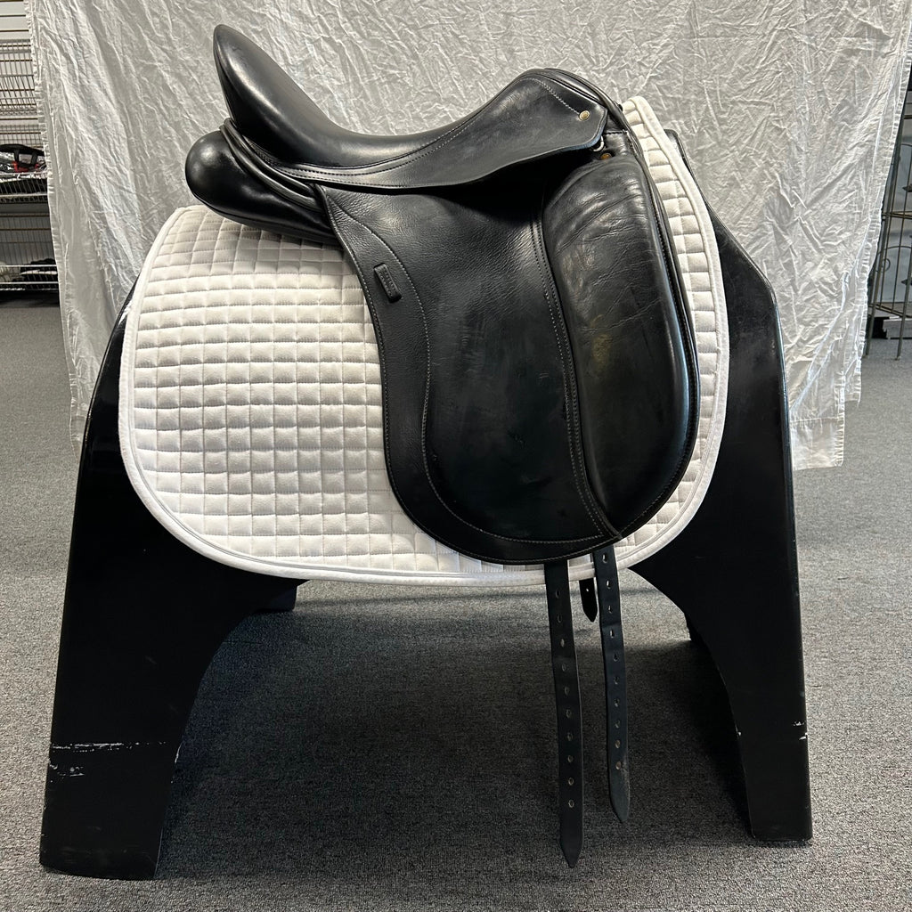 Used Schleese Wave 17.5" Dressage Saddle