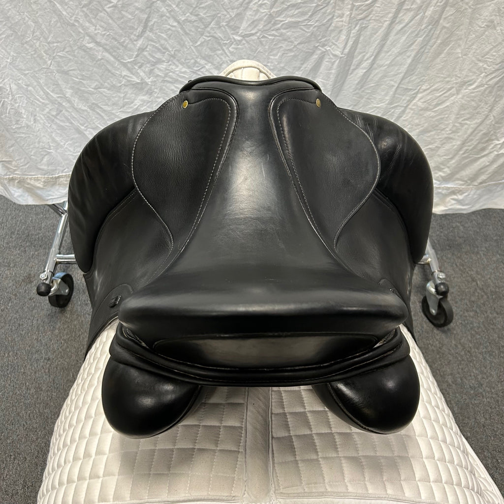 Used Schleese Wave 17.5" Dressage Saddle