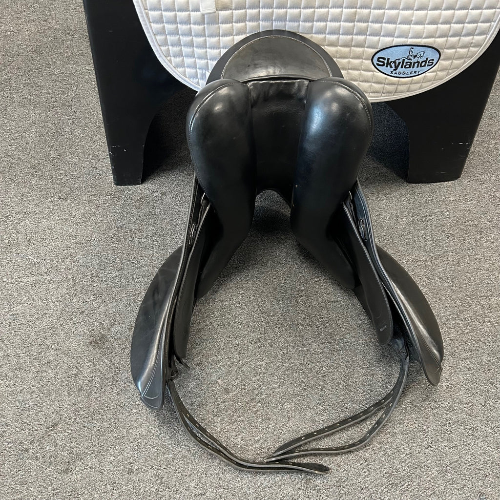 Used Schleese Wave 17.5" Dressage Saddle