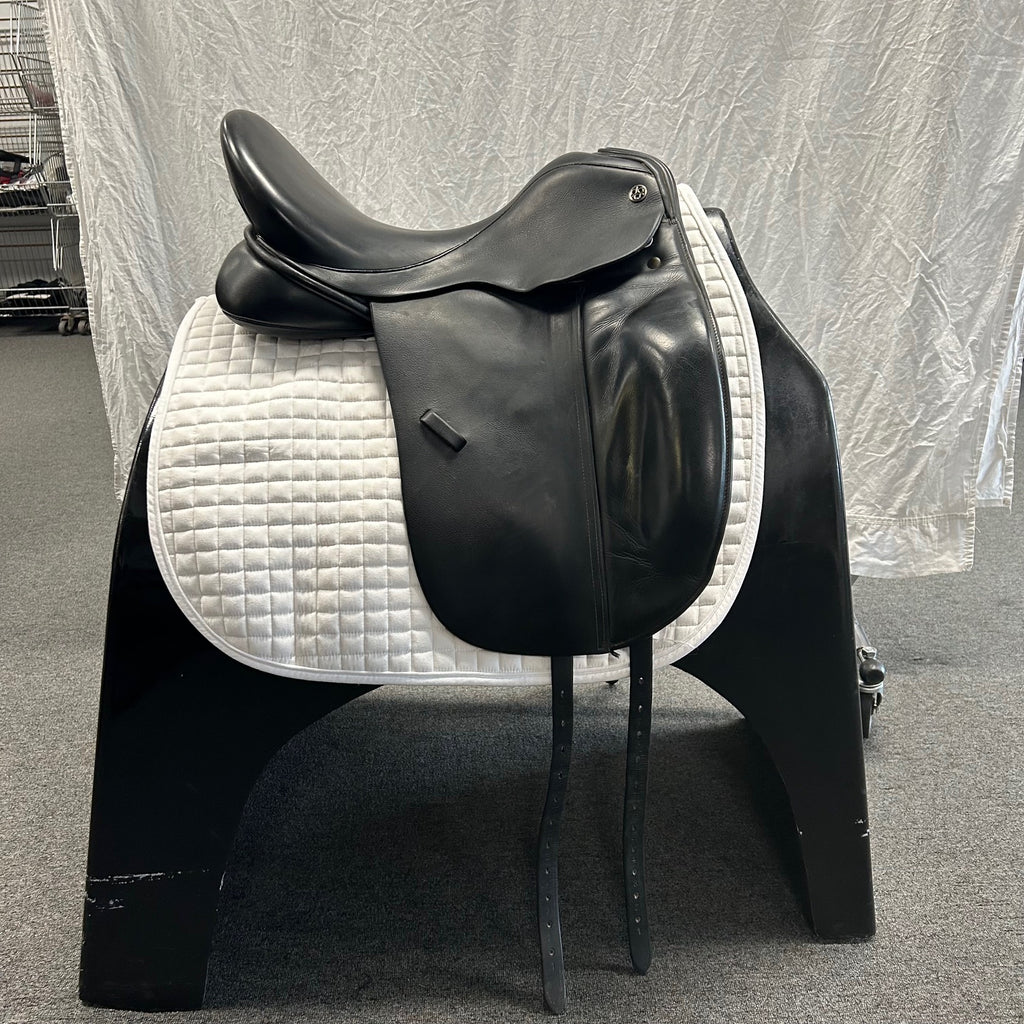 HOLD: Used Trilogy Amadeo Elite 18" Dressage Saddle