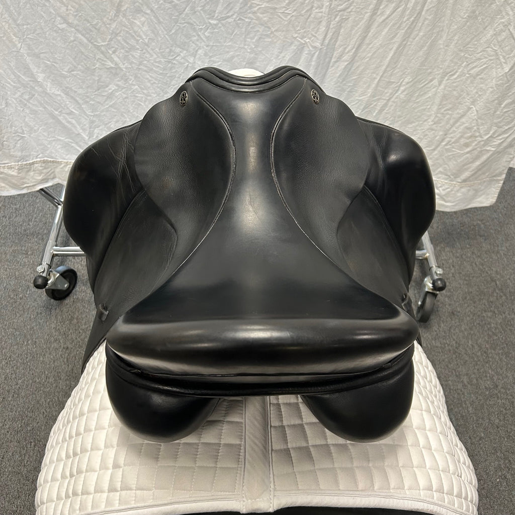 HOLD: Used Trilogy Amadeo Elite 18" Dressage Saddle