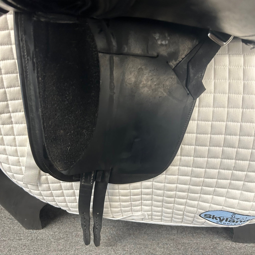 HOLD: Used Schleese Triumph Plus 17.5" Dressage Saddle