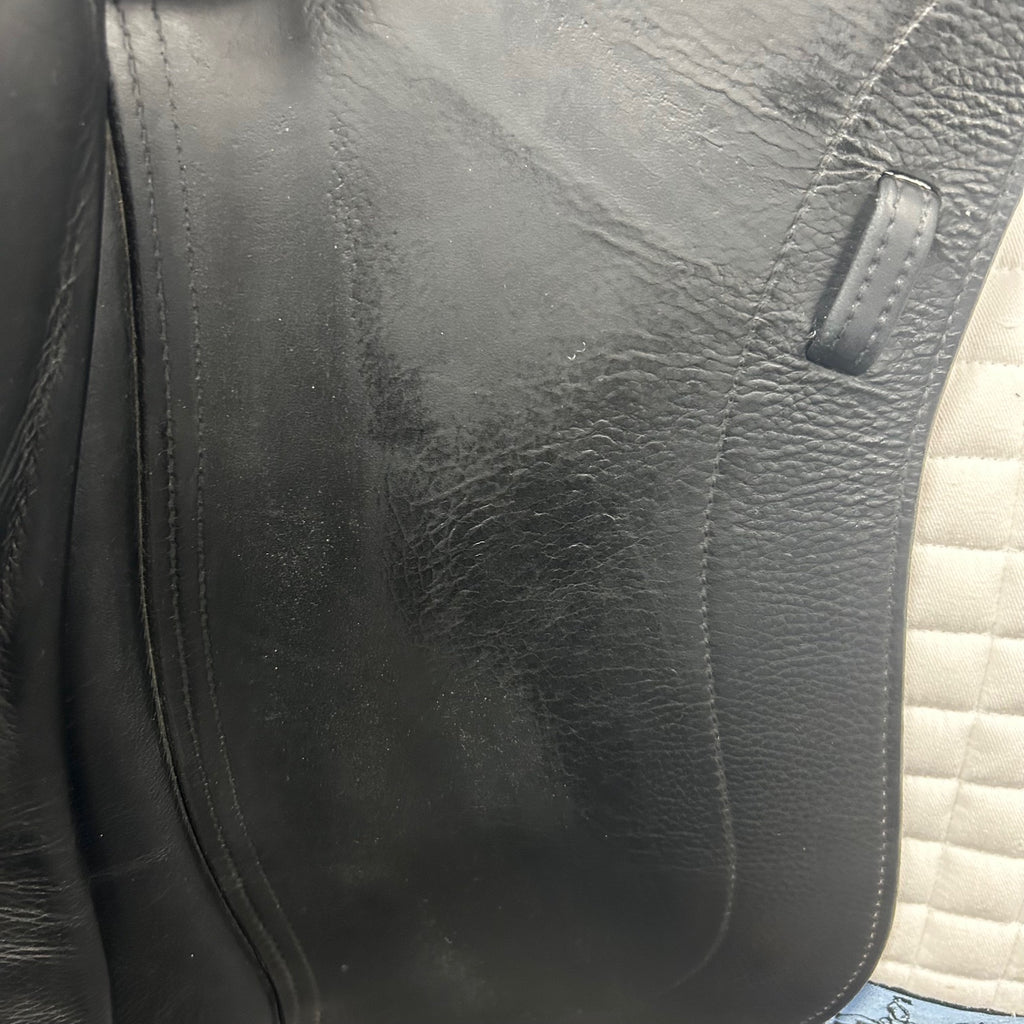 HOLD: Used Schleese Triumph Plus 17.5" Dressage Saddle