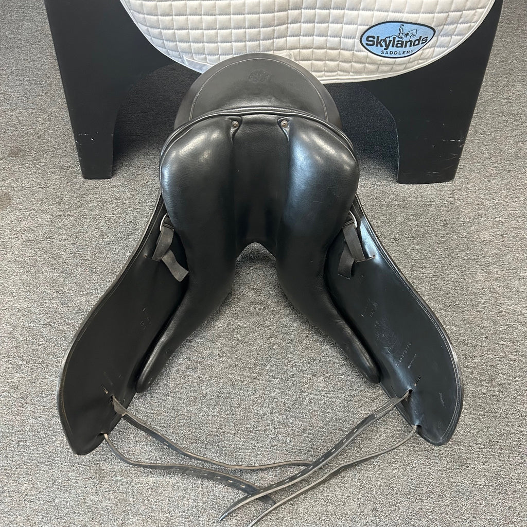 HOLD: Used Schleese Obrigado 17.5" Dressage Saddle
